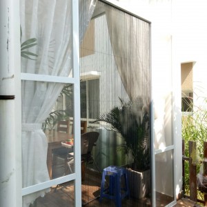 Tầm quan trọng của việc lắp đặt cửa lưới chống muỗi cho phòng ngủ.