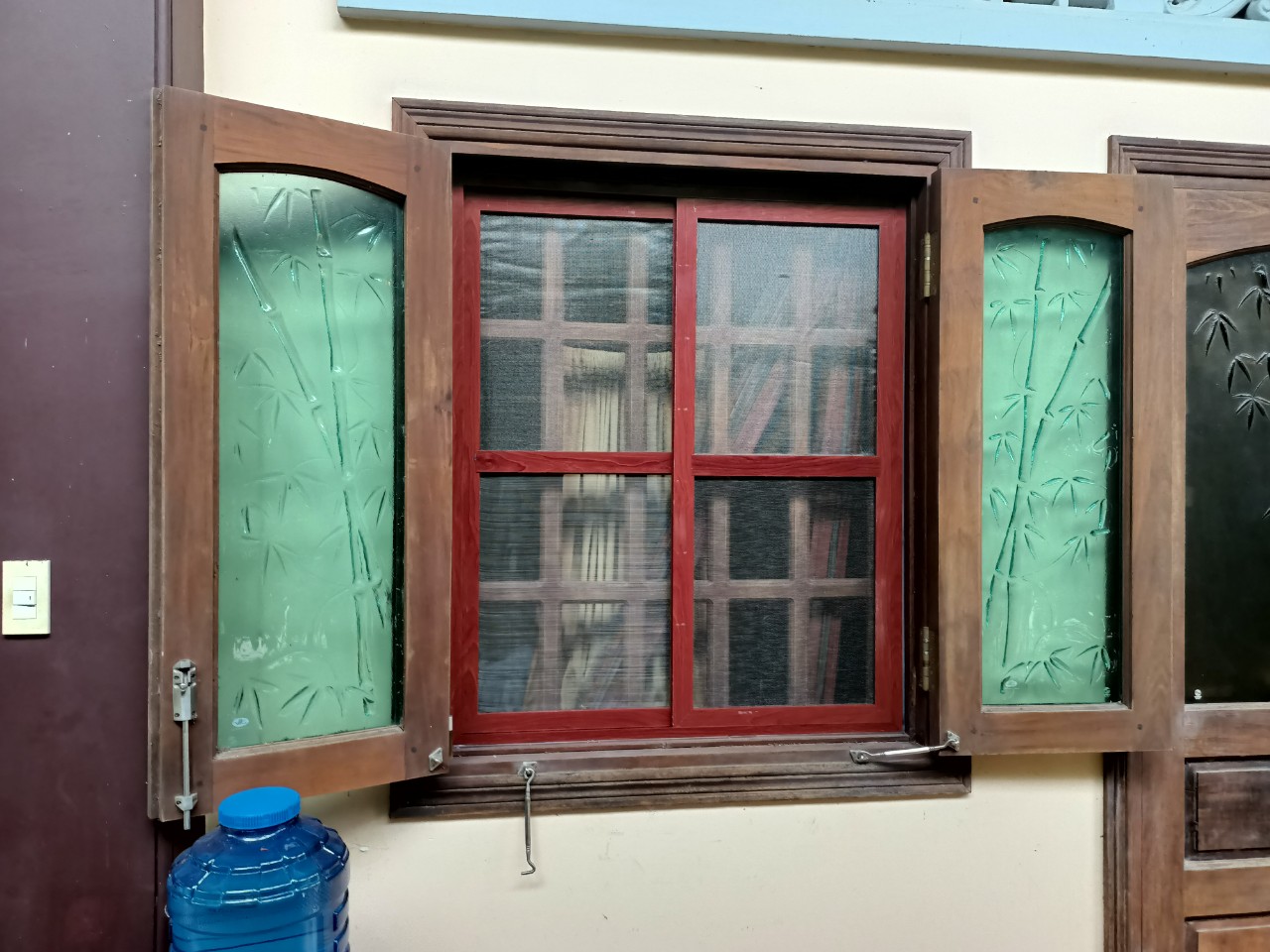 Cửa lưới chống muỗi inox khung nhôm màu Vân gỗ