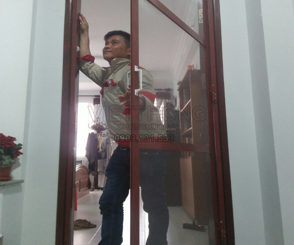 thi công cửa lưới cho văn phòng làm việc thi công cửa lưới cho văn phòng làm việc